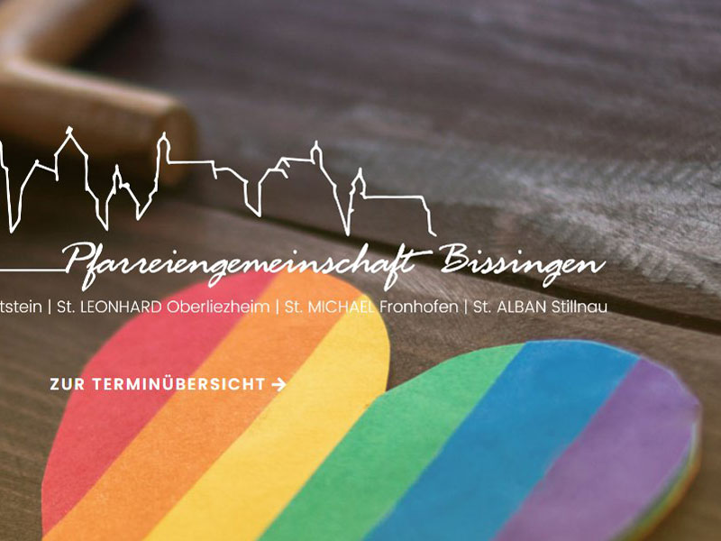 Seitenkopf der Website https://pg-bissingen.de/<br>Bild: Screenshot Name der Gemeinde und Silhuette des Ortes vor dem Hintergrund eines LGBT-Herzens